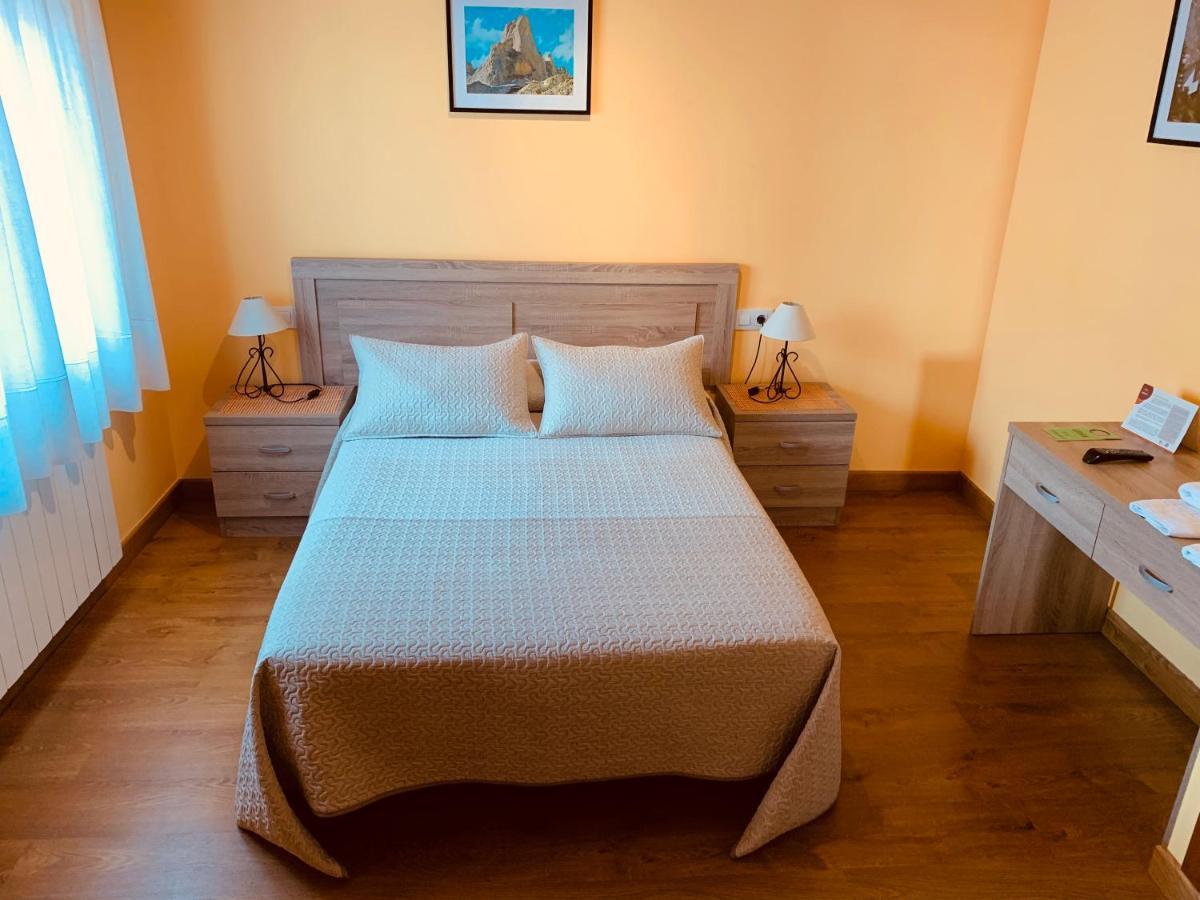 Hostal La Serna*Potes酒店